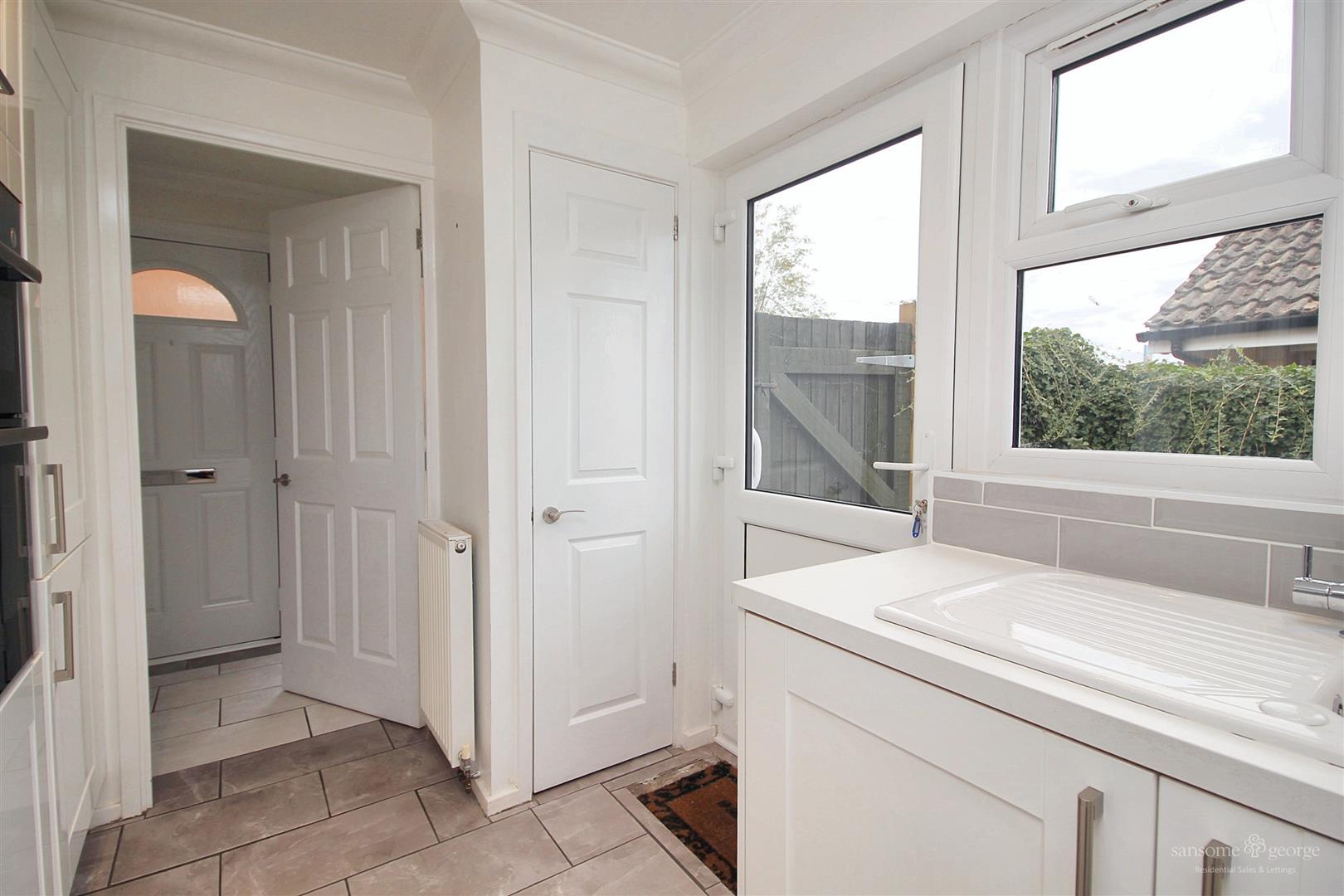 Condor Close, Tilehurst, Reading